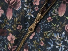 Name It dark sapphire blomstret flyverdragt